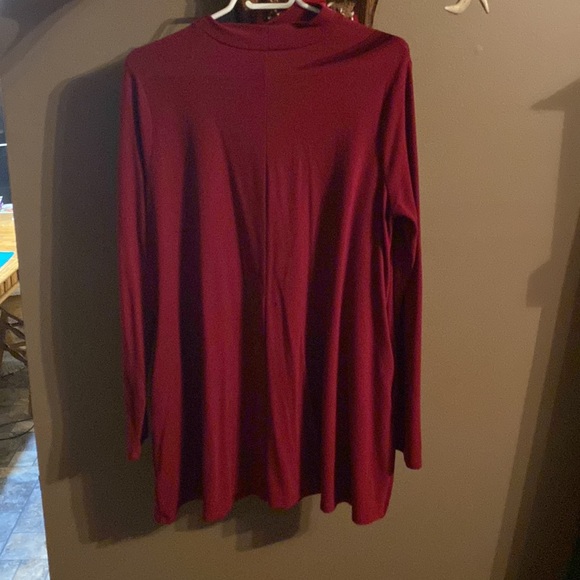 Zenana longer top with pockets and mock turtleneck - Picture 2 of 2